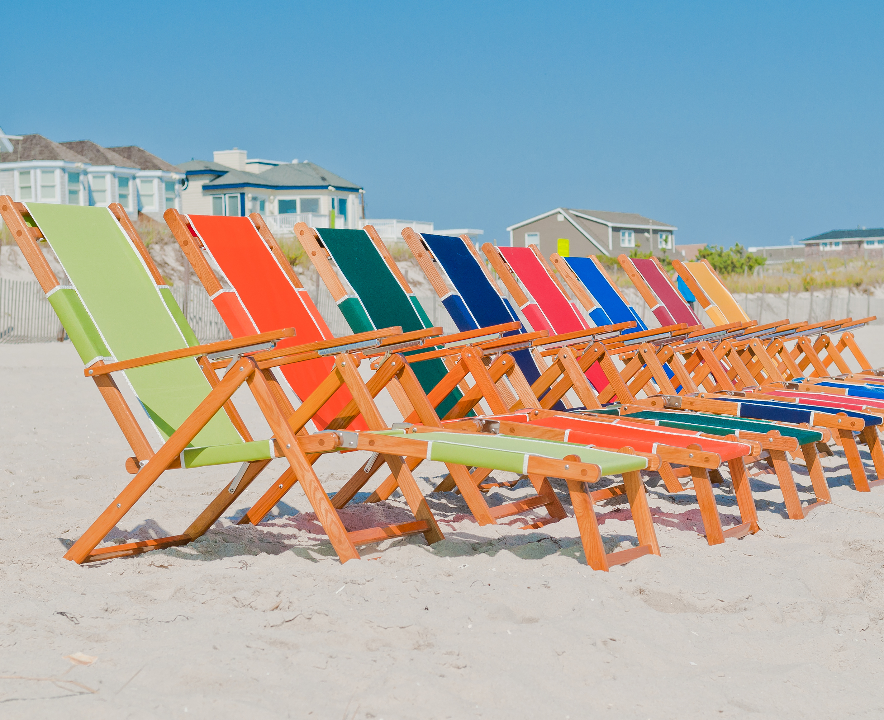 The Oakwood Beach Lounger